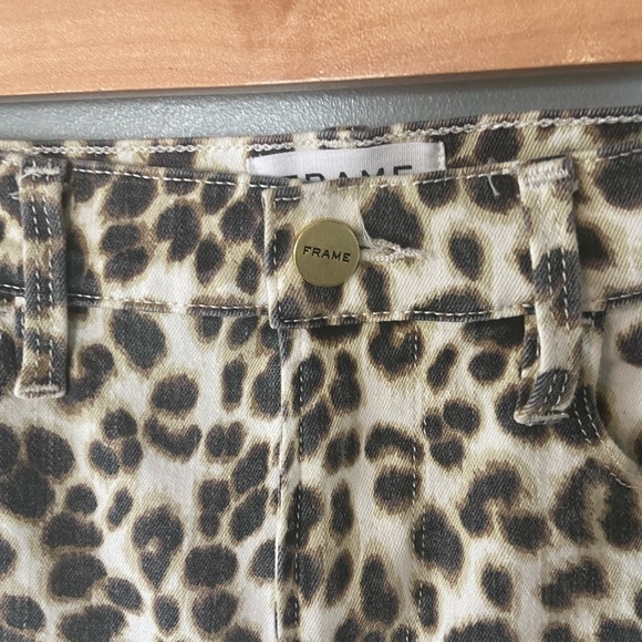 FRAME DENIM Ali Leopard Print High-Rise Cigarette Jeans - Picture 4 of 11